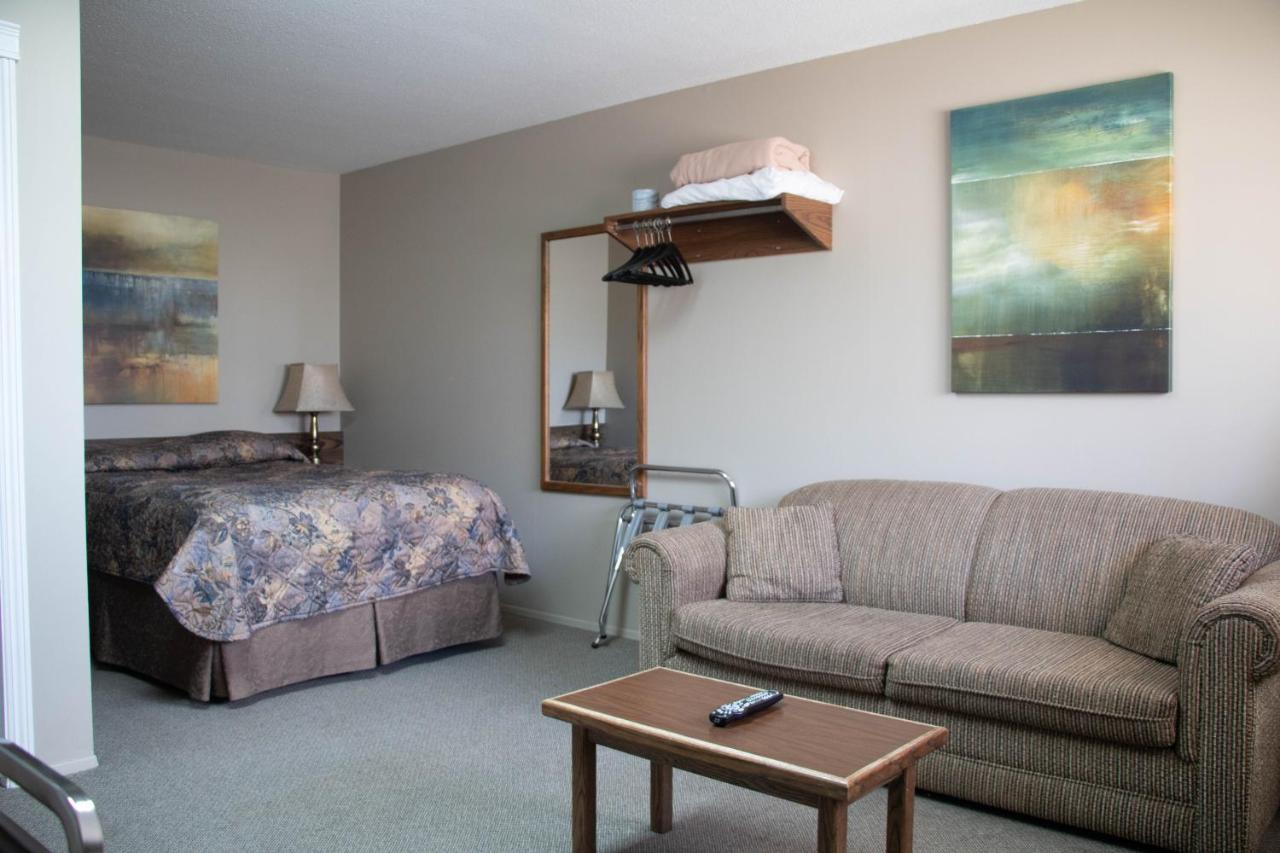 Motel Prairie Oasis Tourist Complex Moose Jaw Zewnętrze zdjęcie